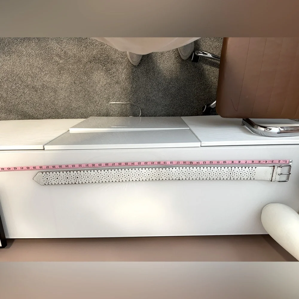 Vintage Express belt-white.